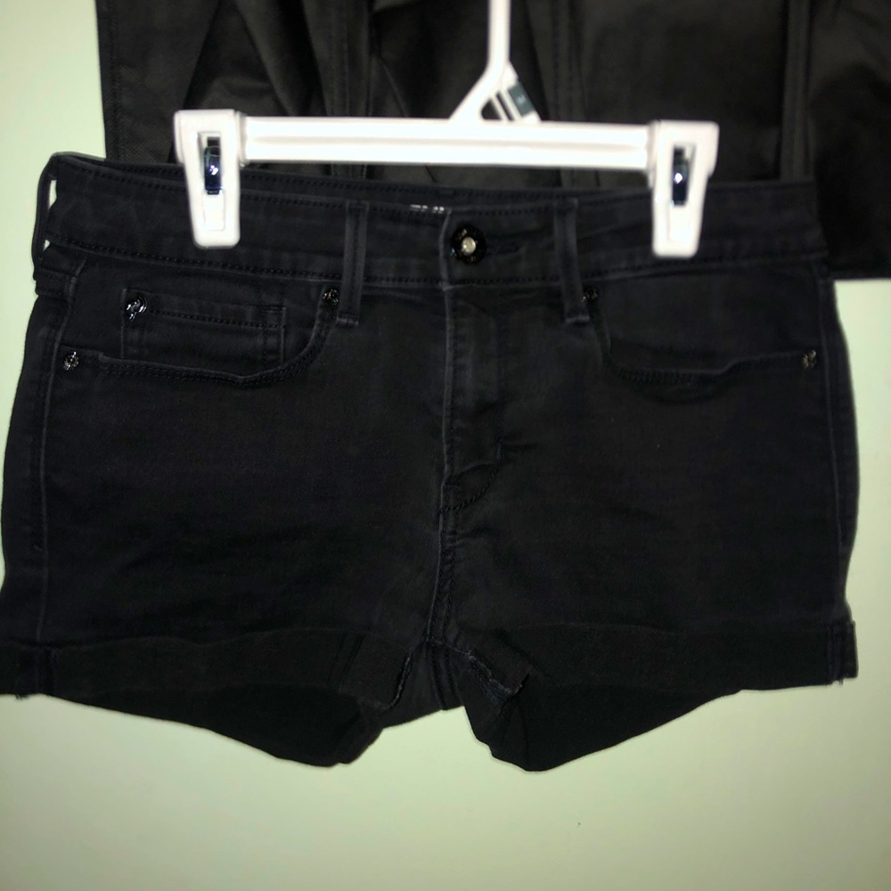 Women’s Levi’s Black Denim Shorts